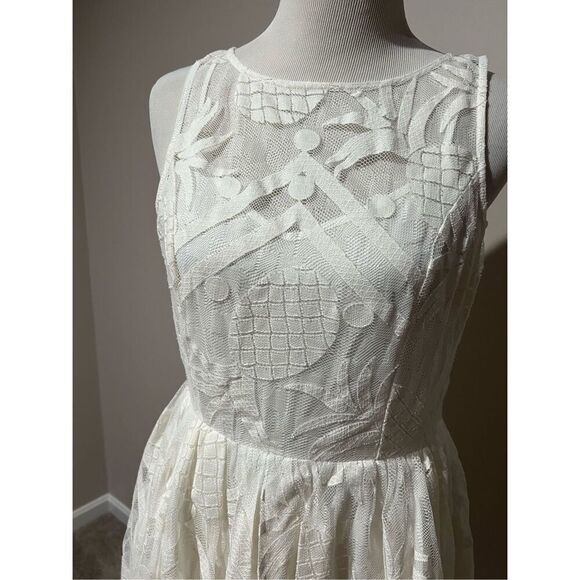 Maeve Anthropologie white dress size 10 - Picture 3 of 12